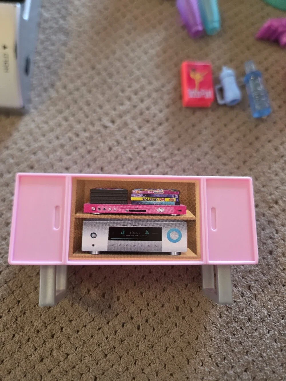 Barbie 29 piece lot of playset accessories for bathroom livingroom/dorm kitchen